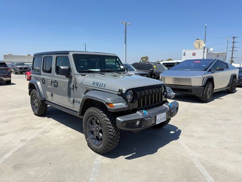 Used 2023 Jeep Wrangler Unlimited w/ 8.4" Radio Group AWD/4WD image 4