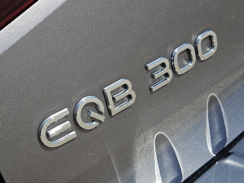 Used 2023 Mercedes-Benz EQB 300 4MATIC image 13