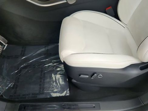 Used 2024 Tesla Model X Plaid image 38