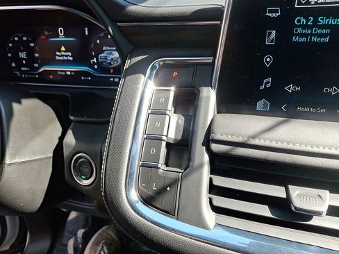 Used 2024 Chevrolet Tahoe Premier w/ Premium Package image 12