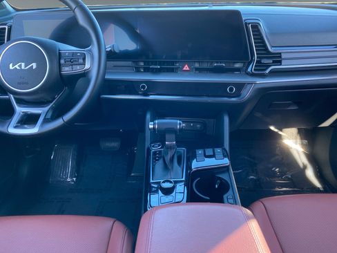 Used 2023 Kia Sportage SX image 11