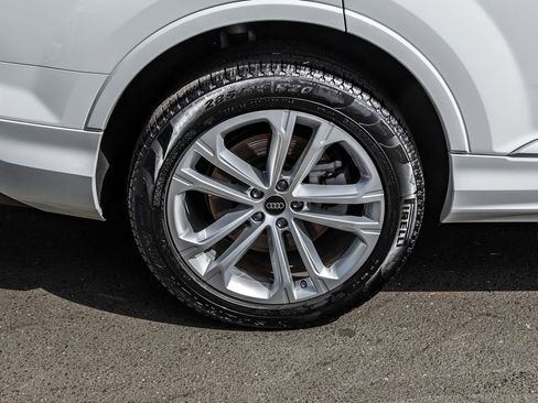 Used 2025 Audi Q7 3.0T Premium Plus AWD/4WD image 6