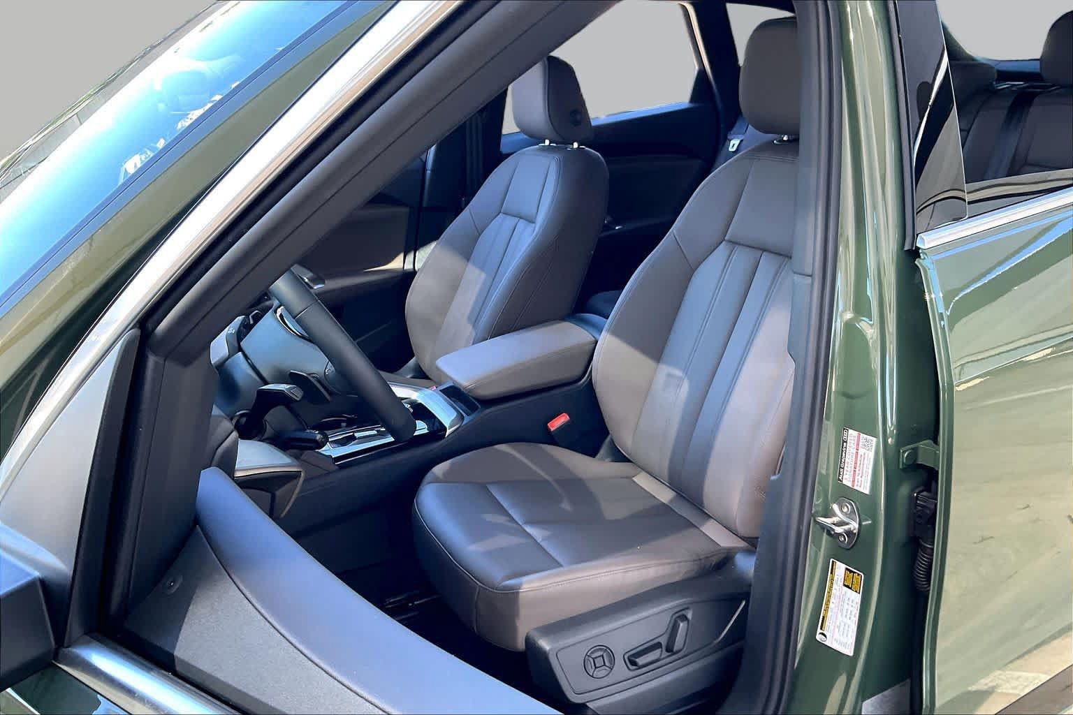 Used 2026 Audi Q5 Premium w/ Premium Plus AWD/4WD image 8