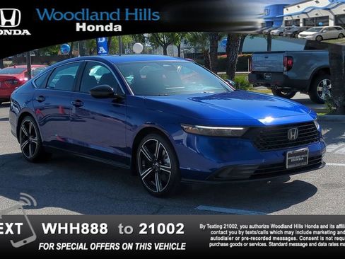 Used 2025 Honda Accord Sport image 3
