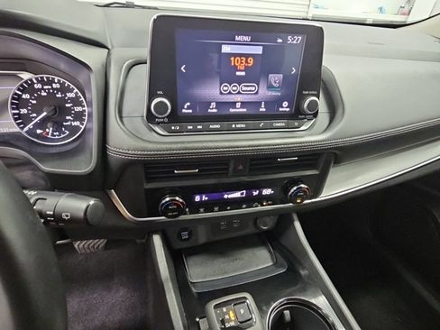 Used 2025 Nissan Rogue SV AWD/4WD image 13