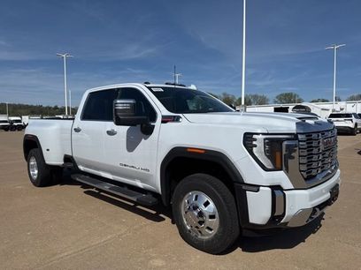 New 2026 GMC Sierra 3500 Denali w/ Denali Reserve Package