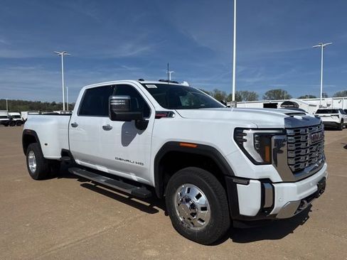 New 2026 GMC Sierra 3500 Denali w/ Denali Reserve Package AWD/4WD image 1