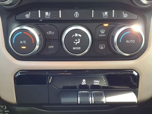 Certified 2022 RAM 1500 Laramie image 19