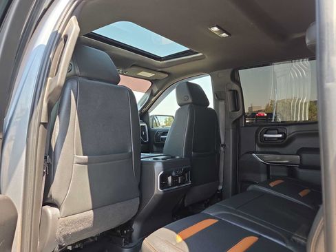 Used 2021 GMC Sierra 1500 AT4 w/ AT4 Premium Package AWD/4WD image 16