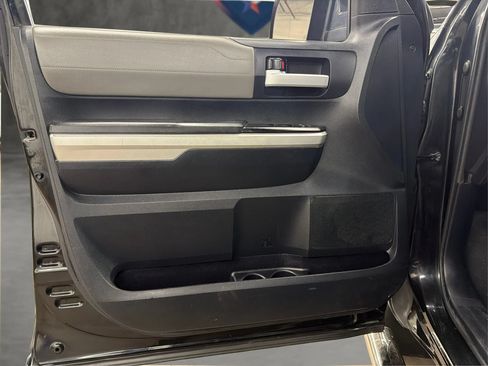 Used 2015 Toyota Tundra Limited RWD image 33