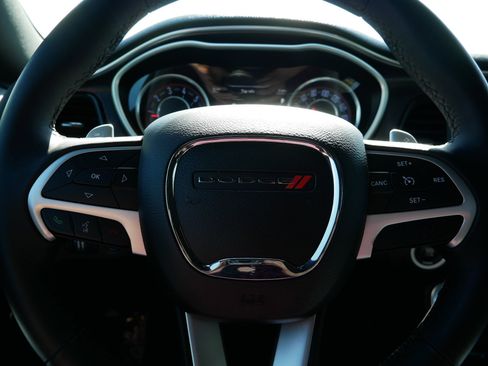 Used 2015 Dodge Challenger R/T Scat Pack w/ Leather Interior Group RWD image 24