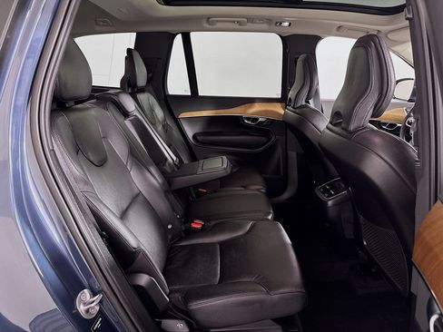 Used 2022 Volvo XC90 T5 Momentum AWD/4WD image 44