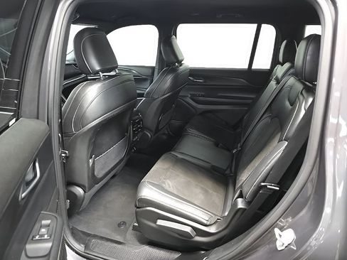 Used 2024 Jeep Grand Cherokee L Laredo AWD/4WD image 30