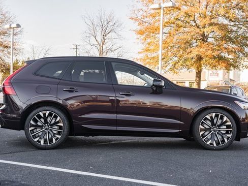New 2026 Volvo XC60 B5 Ultra w/ Protection Package Premier image 3