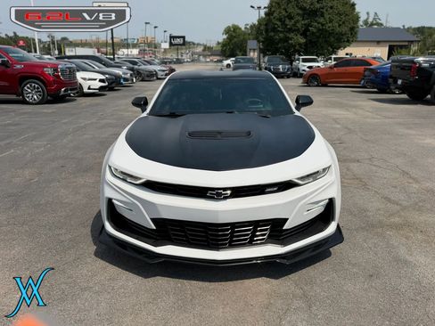 Used 2022 Chevrolet Camaro SS RWD image 2