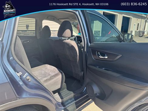 Used 2015 Nissan Rogue SV image 16