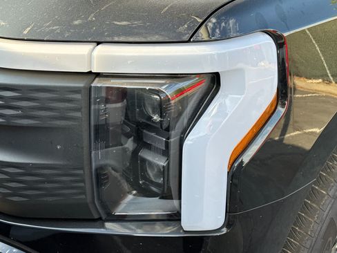 Used 2025 Ford F150 Lightning Flash AWD/4WD image 2