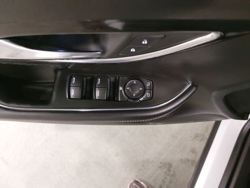 Used 2022 Buick Envision Essence w/ Technology Package II image 29