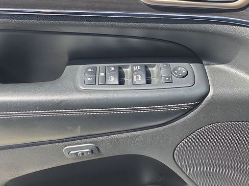 Used 2017 Jeep Grand Cherokee Limited RWD image 30
