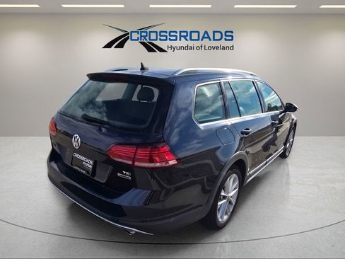 Used 2018 Volkswagen Golf Alltrack SE image 5