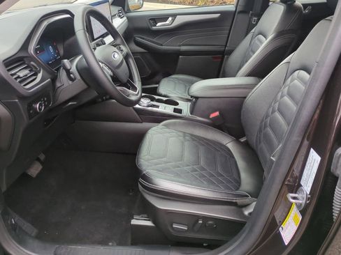 Certified 2023 Ford Escape Platinum w/ Premium Technology Package image 16