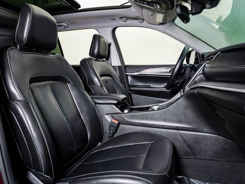 Used 2022 Jeep Grand Cherokee Limited image 15