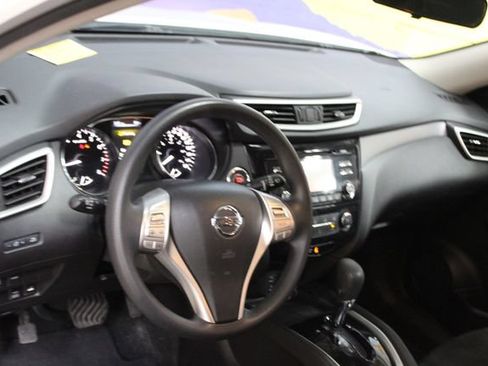 Used 2015 Nissan Rogue SV AWD/4WD image 12