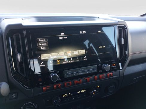 Used 2025 Nissan Frontier PRO-4X image 17