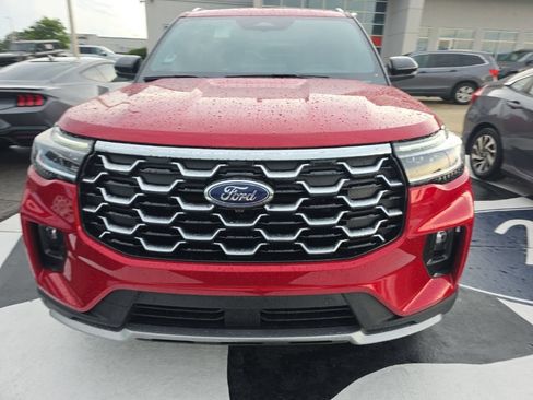 Used 2026 Ford Explorer Platinum RWD image 5