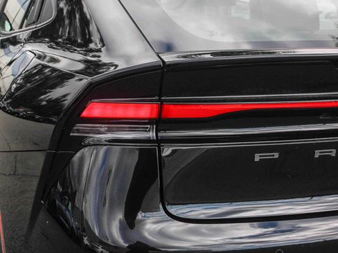 Used 2024 Toyota Prius LE image 9