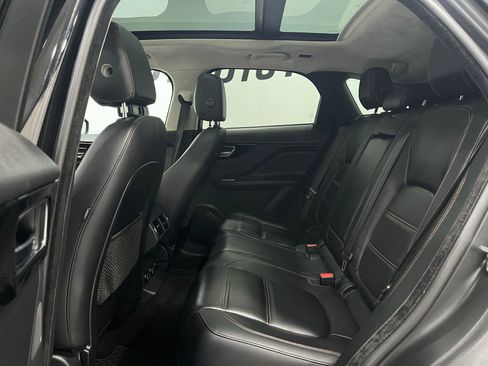 Used 2019 Jaguar F-PACE Prestige image 28