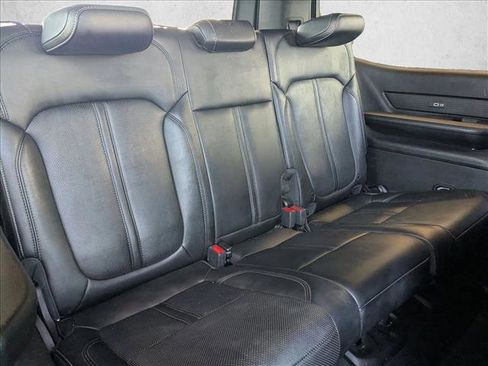 Used 2024 Jeep Wagoneer Series II w/ Flexible Seating Group RWD image 19