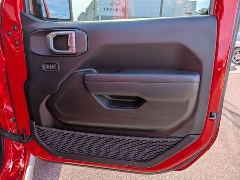 Used 2024 Jeep Gladiator Rubicon w/ Safety Group image 35