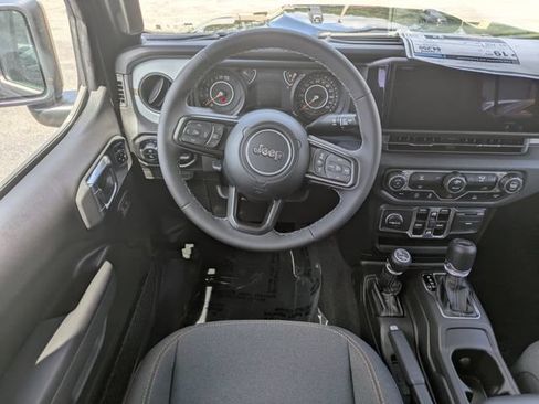 New 2025 Jeep Gladiator Sport AWD/4WD image 15