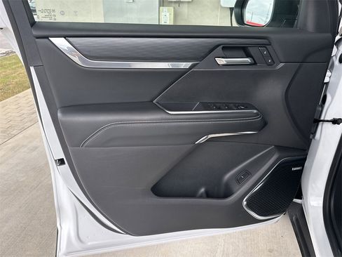 Certified 2025 GMC Acadia Elevation image 10