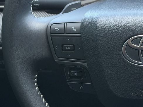 Used 2026 Toyota Camry Hybrid w/ Multimedia Upgrade Package FWD image 14