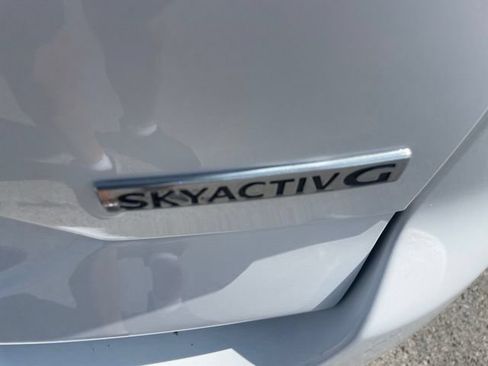Used 2021 MAZDA CX-5 Touring FWD image 11