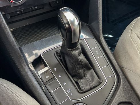 Used 2020 Volkswagen Tiguan S AWD/4WD image 19
