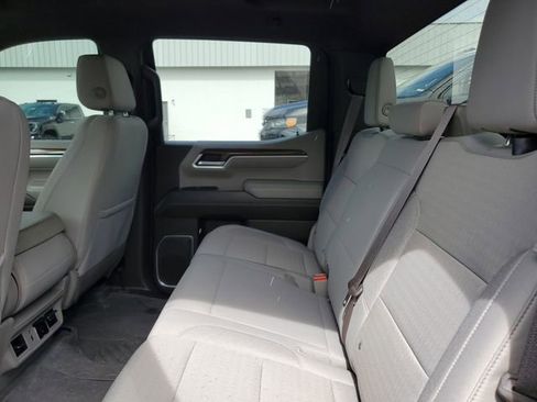 Used 2022 Chevrolet Silverado 1500 LT image 11