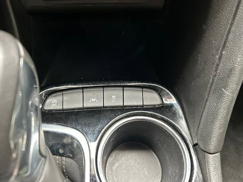 Used 2022 Buick Encore GX Select FWD image 30