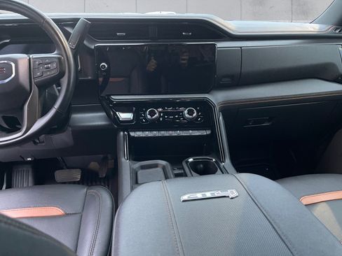 Used 2024 GMC Sierra 2500 AT4 w/ Technology Package image 11