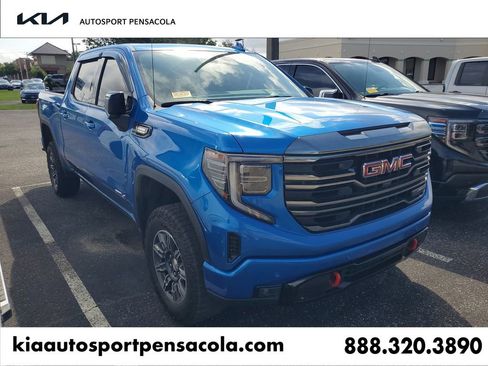 Used 2024 GMC Sierra 1500 AT4 w/ Technology Package AWD/4WD image 1