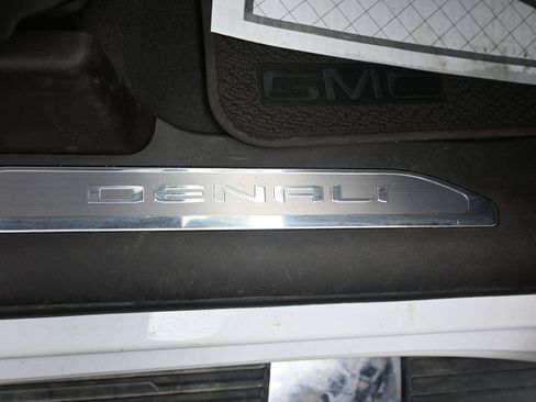 Used 2024 GMC Sierra 1500 Denali w/ Technology Package image 12