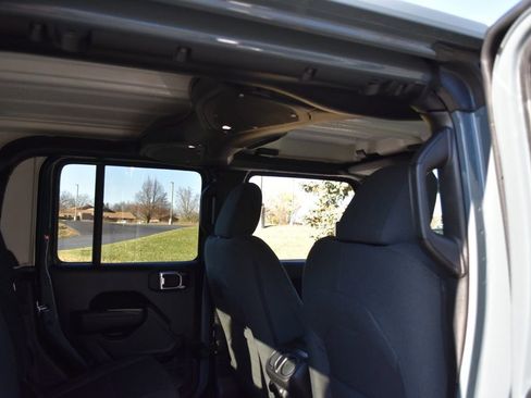 New 2026 Jeep Gladiator Sport image 35