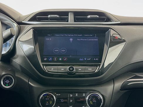 Used 2023 Chevrolet TrailBlazer LT w/ Convenience Package image 19