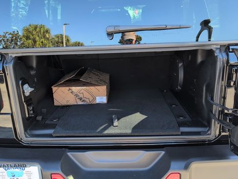 Used 2022 Jeep Wrangler Unlimited Rubicon w/ LED Lighting Group image 40