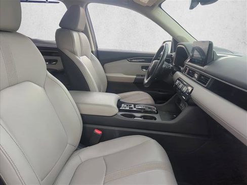 Used 2025 Honda Pilot Touring image 20