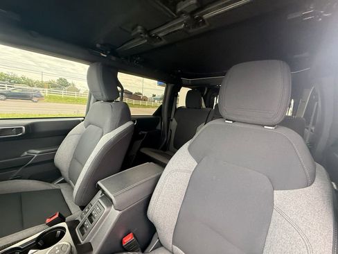 Used 2025 Ford Bronco 4-Door AWD/4WD image 13