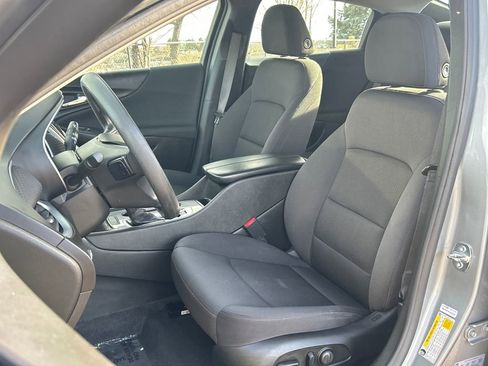 Used 2023 Chevrolet Malibu LT image 18