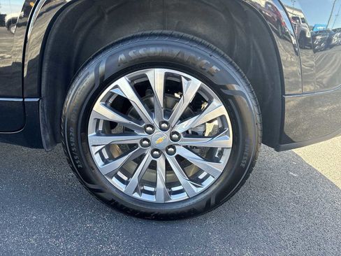 Used 2022 Chevrolet Traverse Premier image 33